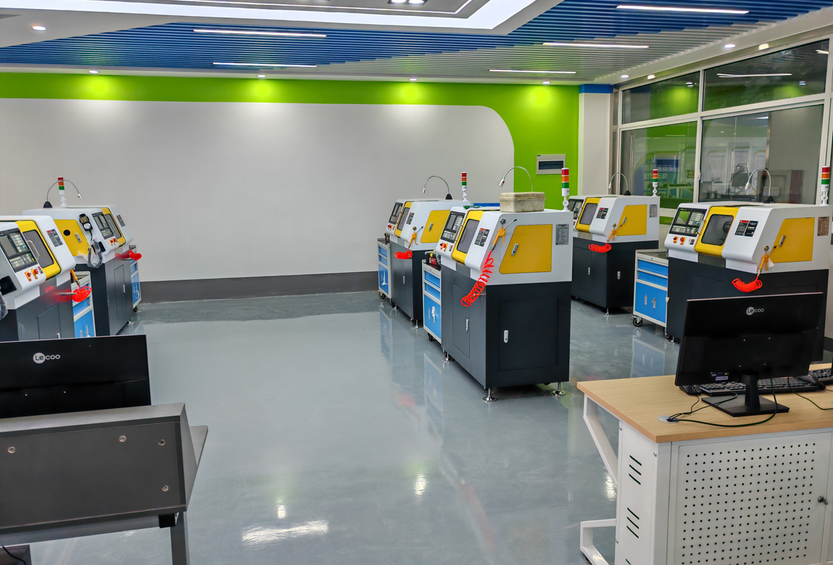 小型數(shù)控車床理實一體化實訓(xùn)室